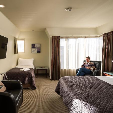 Carnmore Chateau Marlborough Бленхайм Екстериор снимка A typical hotel room
