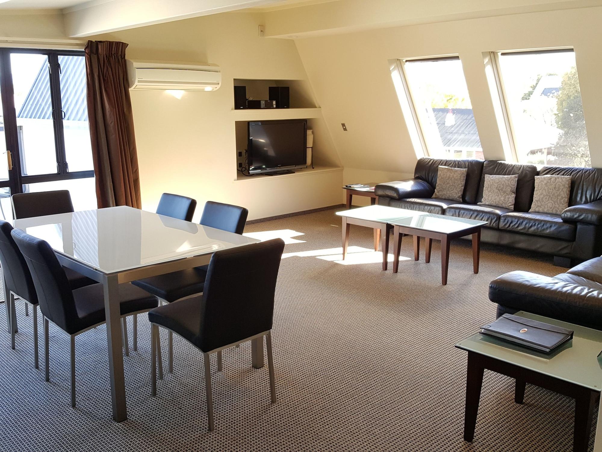 Carnmore Chateau Marlborough Бленхайм Екстериор снимка A typical apartment at the University of Adelaide