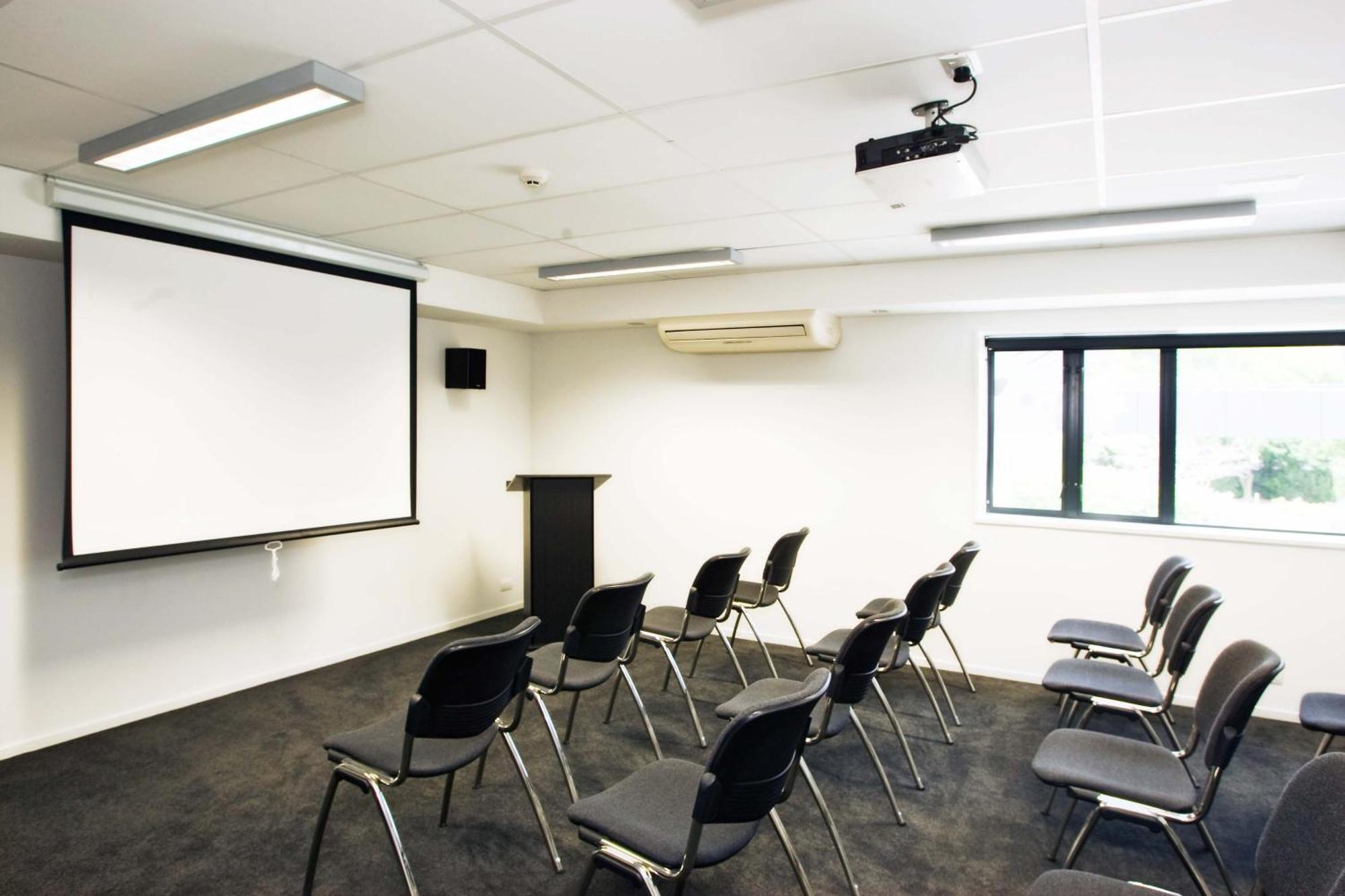 Carnmore Chateau Marlborough Бленхайм Екстериор снимка A typical lecture room at the University of New South Wales