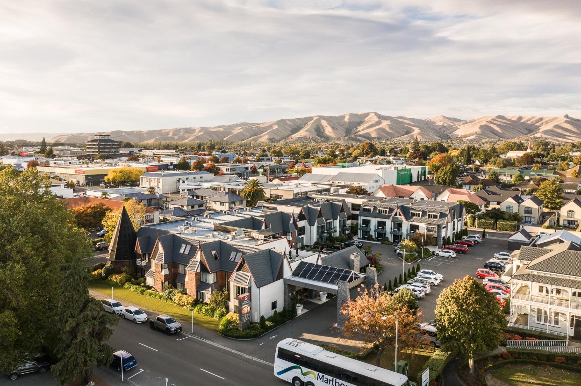 Carnmore Chateau Marlborough Бленхайм Екстериор снимка Aerial view of the town centre