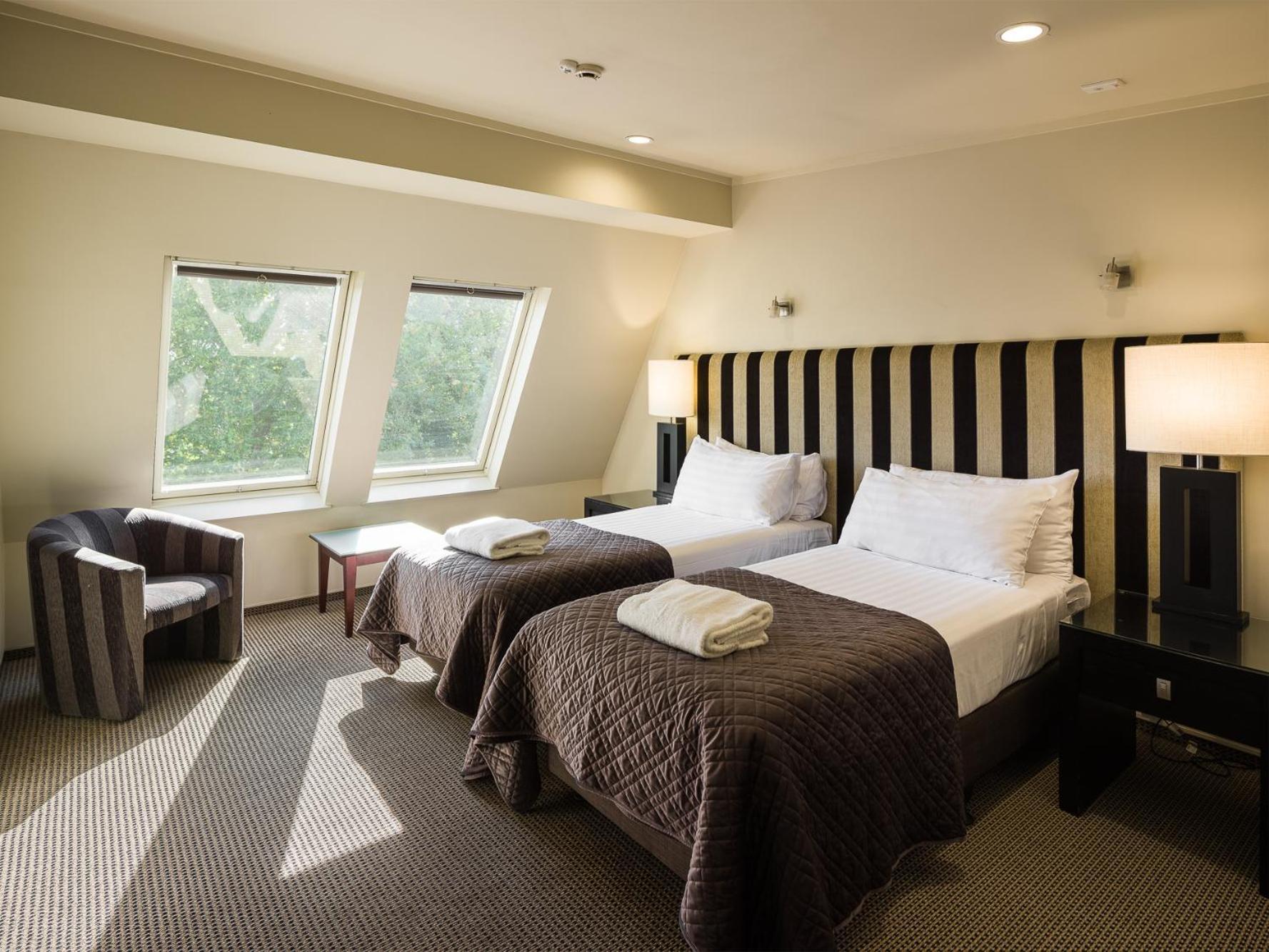 Carnmore Chateau Marlborough Бленхайм Екстериор снимка A room at the Hotel de la Tour