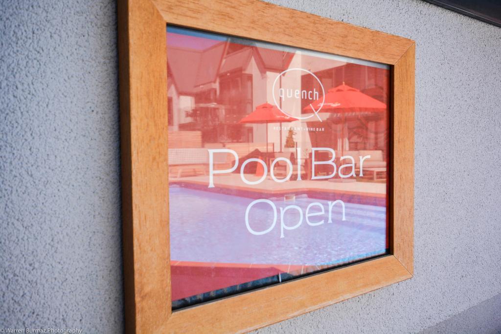 Carnmore Chateau Marlborough Бленхайм Екстериор снимка A digital signage screen